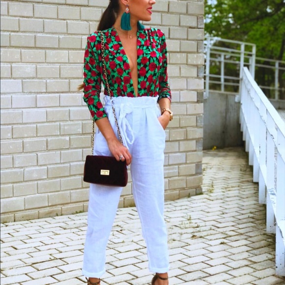 BLOGGER FAVORITE GORGEOUS NWT ZARA Floral Bodysuit - Picture 4 of 8